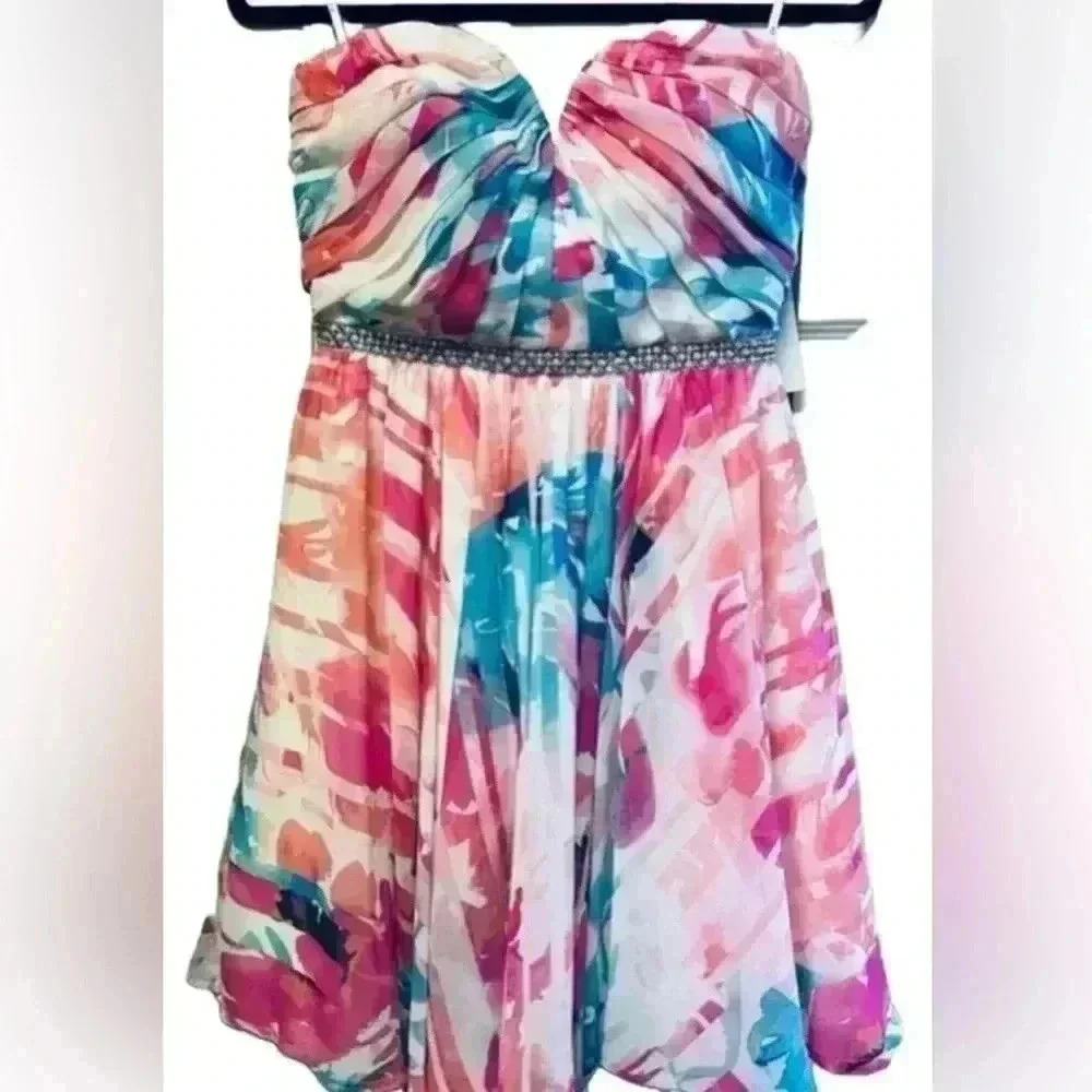 Ladies Juniors Love Reign Cocktail Dress Size 7